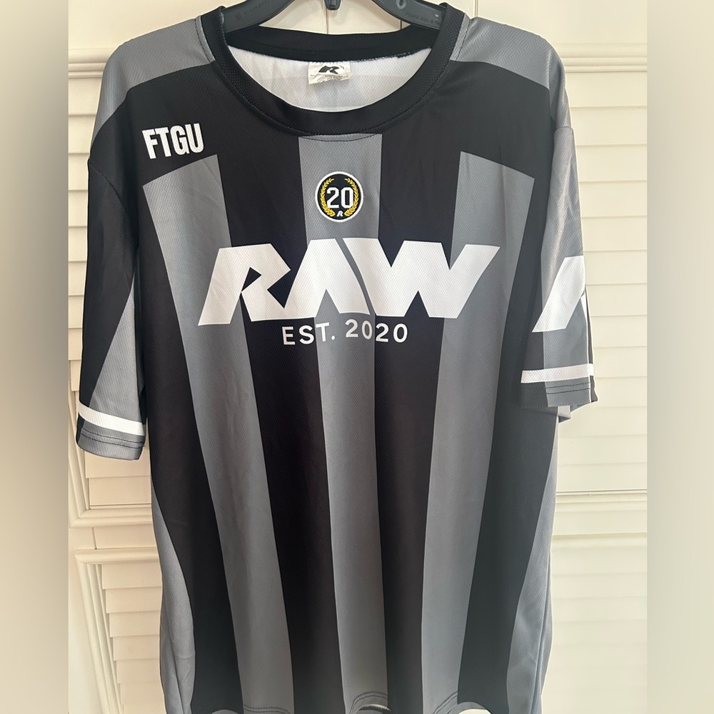 RAW ATHLETICS XL SOCCER JERSEY